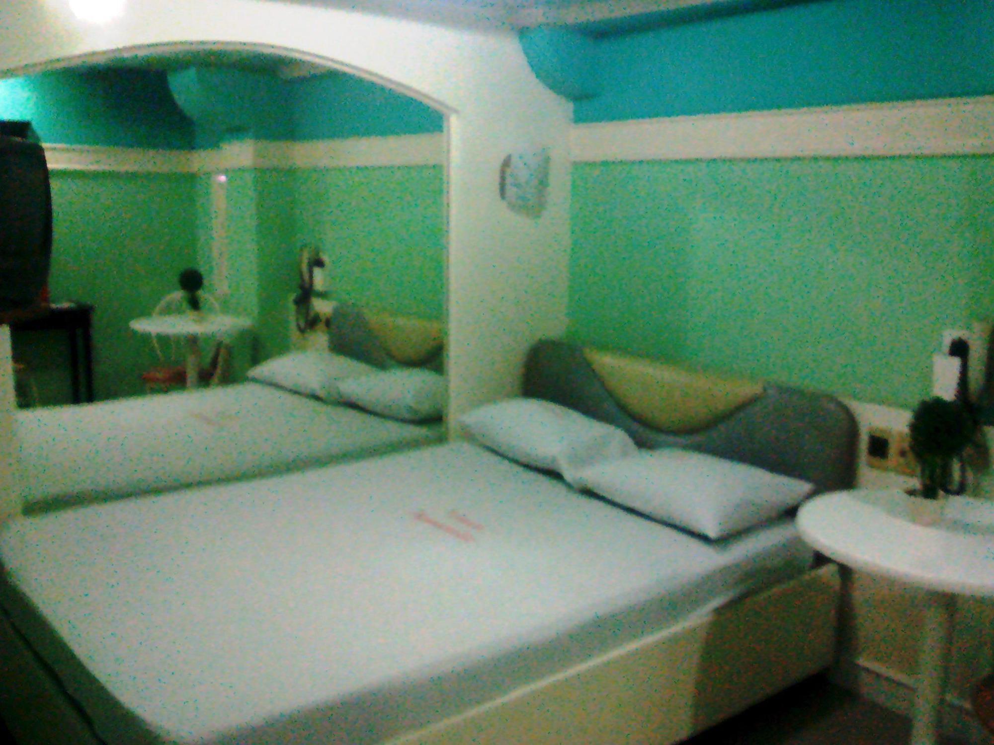 Vista Apartelle Makati City Exterior photo