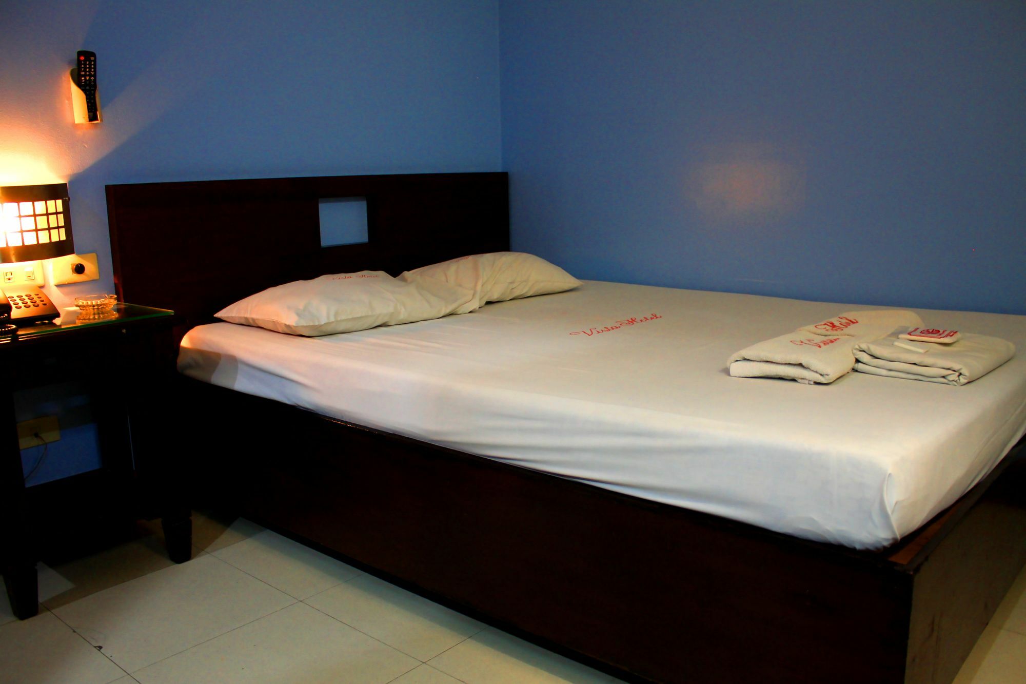Vista Apartelle Makati City Exterior photo