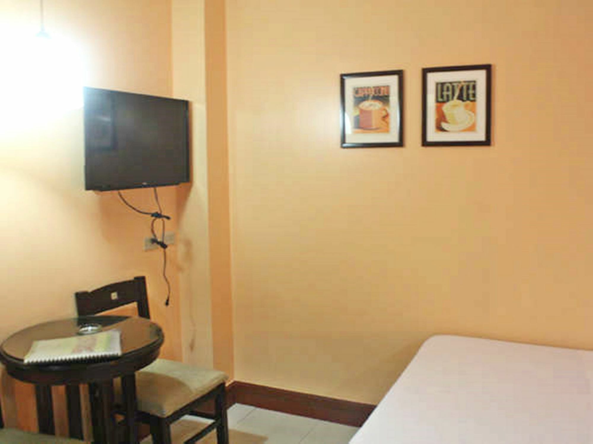 Vista Apartelle Makati City Exterior photo