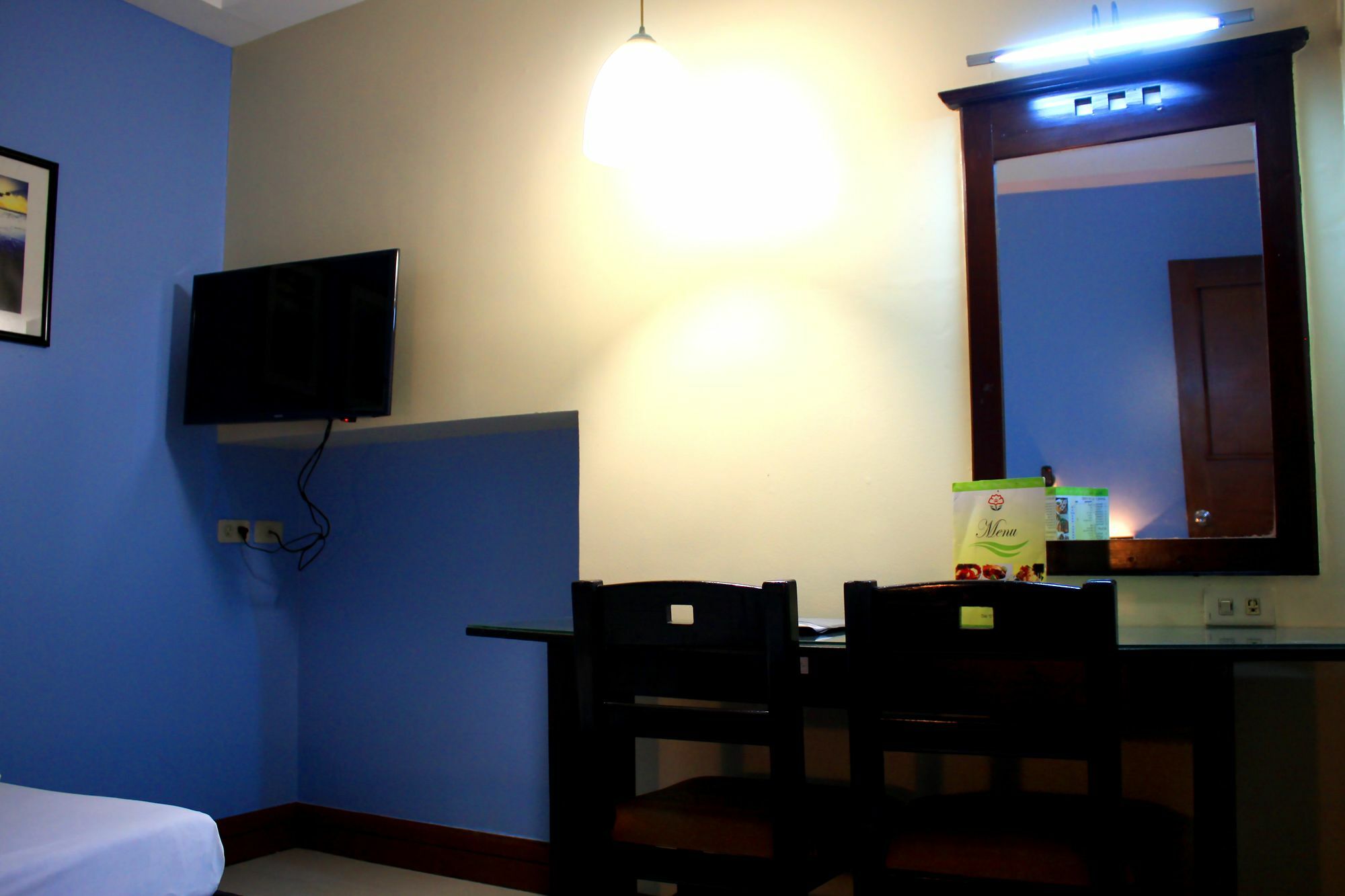 Vista Apartelle Makati City Exterior photo